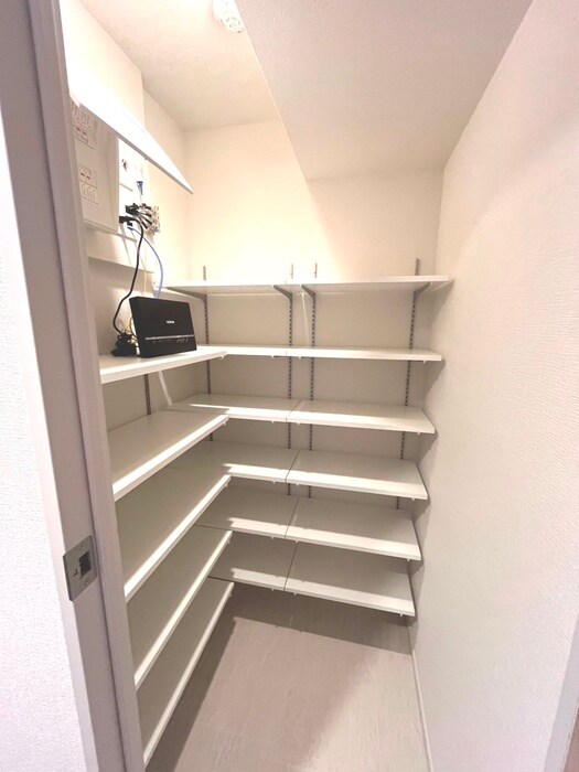 リーフシティ市川ザレジデンスの物件内観写真