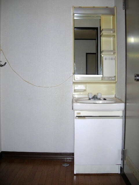 コ－ポ滝沢Ａの物件内観写真