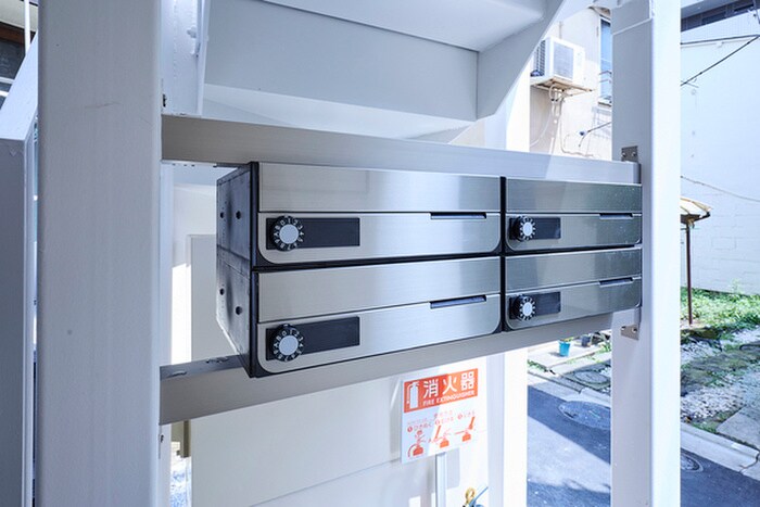 ラプラス南池袋の物件外観写真