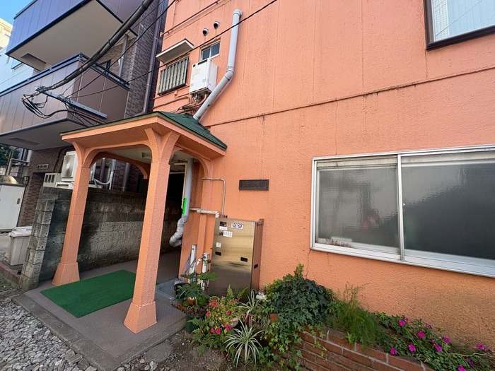 関口マンションの物件外観写真