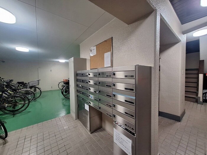 サンハイツ十条(301)の物件外観写真