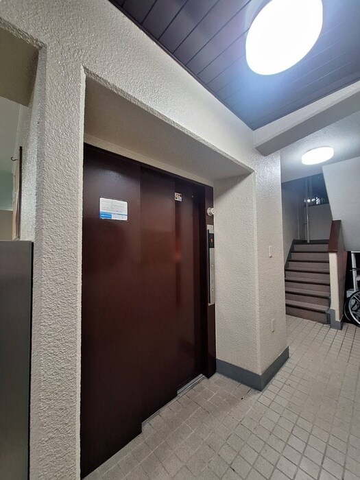 サンハイツ十条(301)の物件外観写真