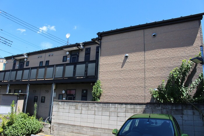 プリムローズ原山の物件外観写真