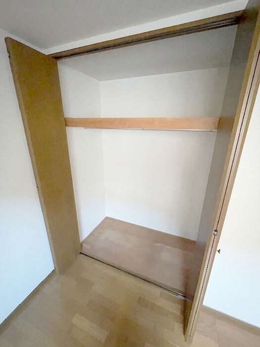 プリムローズ原山の物件内観写真