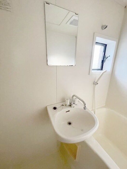 プリムローズ原山の物件内観写真