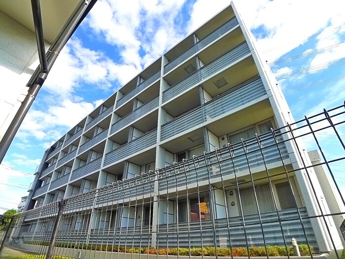 アンビックス・プリアの物件外観写真