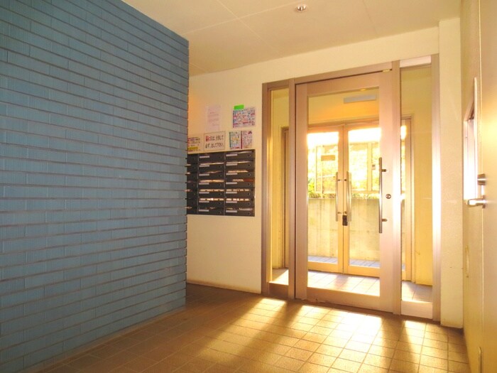 ＬＹＮＸ赤塚新町の物件外観写真