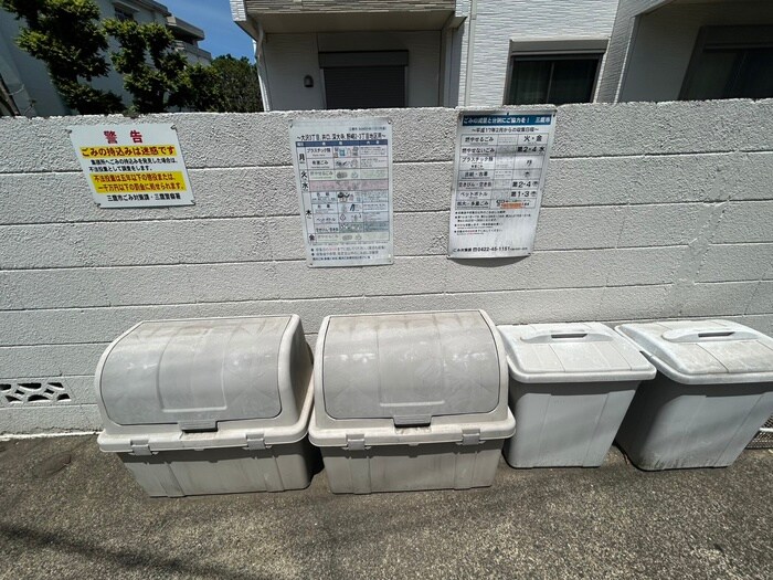 サンパレスの物件外観写真