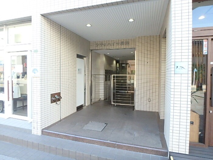 シティハイツ根津(302)の物件外観写真