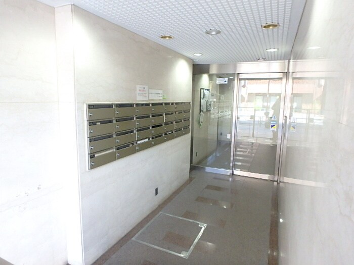 シティハイツ根津(302)の物件外観写真