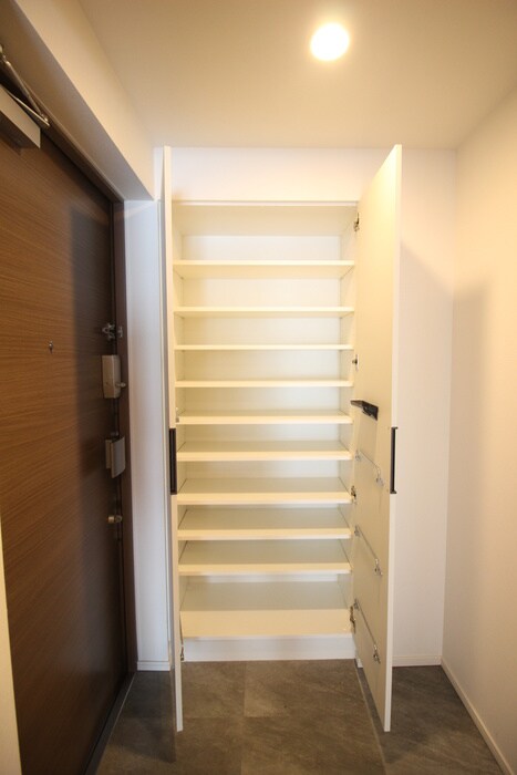 RESIDENCE　KOENJIの物件内観写真