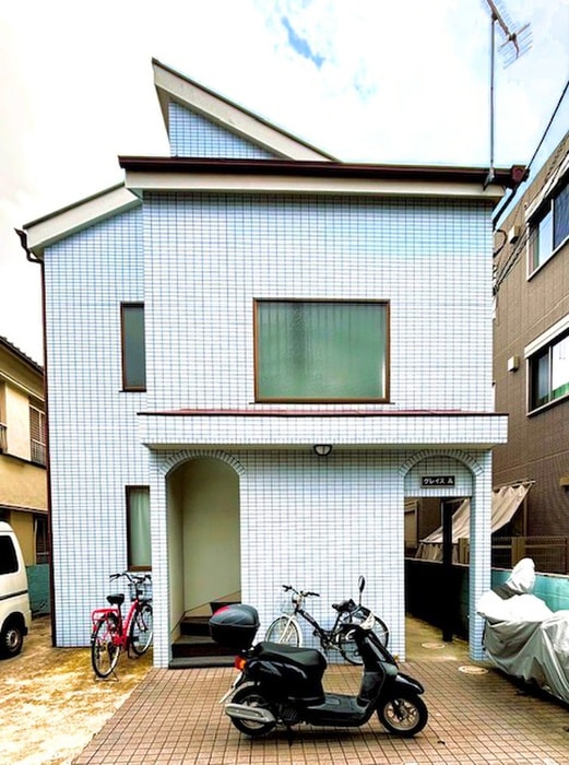 グレイスＡの物件外観写真