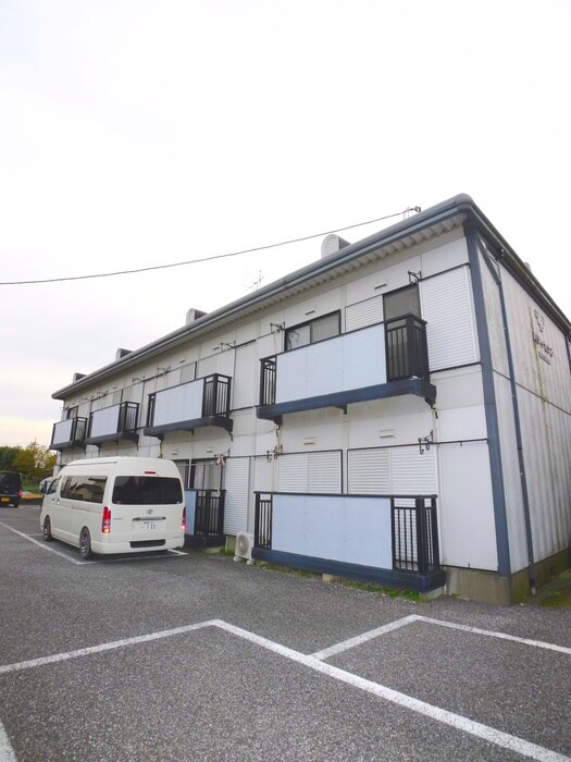 ハティセナンの物件外観写真