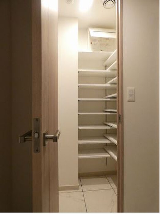 ｸﾞﾗﾝﾄﾞｩｰﾙﾌﾟﾚﾐｱﾑ代々木大山の物件内観写真