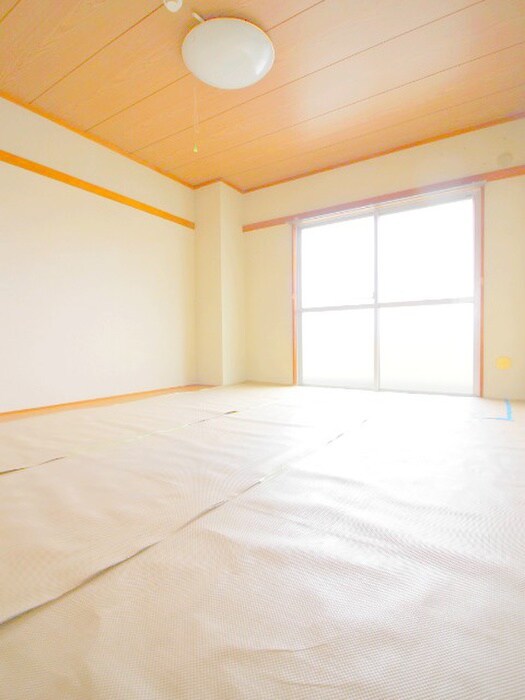 ホワイトハイムみずほ台の物件内観写真