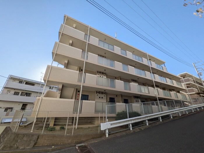 メテオール・リオンの物件外観写真