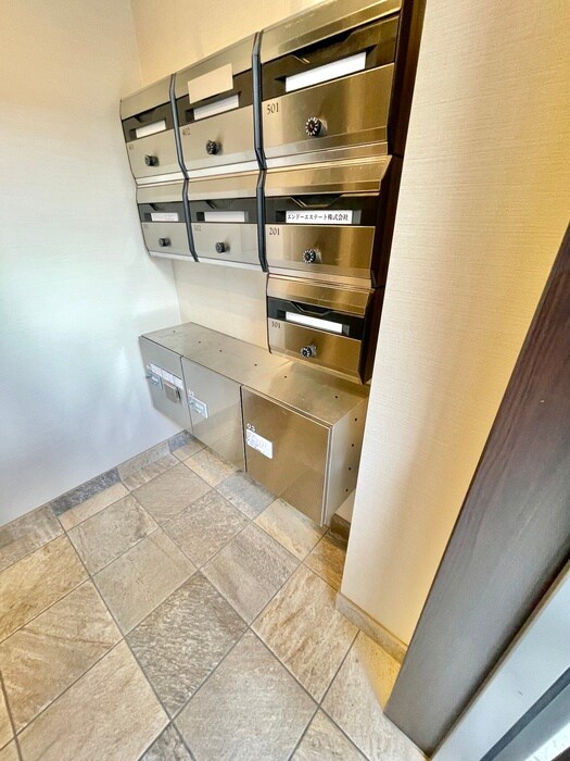 パーク西池の物件外観写真