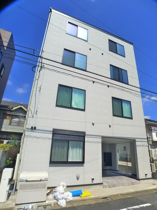 Ｂｕｚｚ西新井の物件外観写真