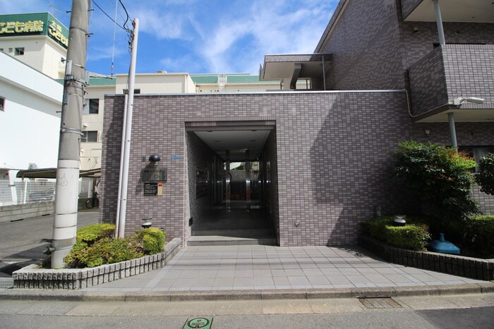 昭島コ－トエレガンスＢ棟の物件外観写真