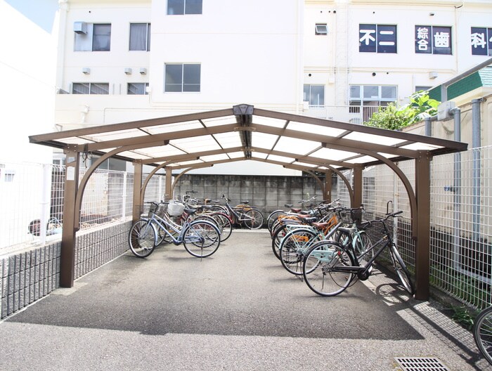 昭島コ－トエレガンスＢ棟の物件外観写真