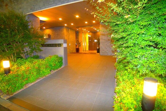 ＩＮＳＵＲＡＮＣＥＢＬＤＧ．Ⅷの物件外観写真