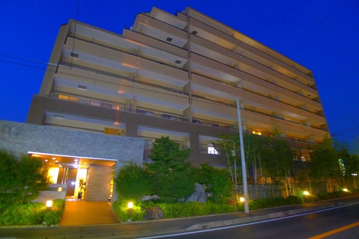 ＩＮＳＵＲＡＮＣＥＢＬＤＧ．Ⅷの物件外観写真