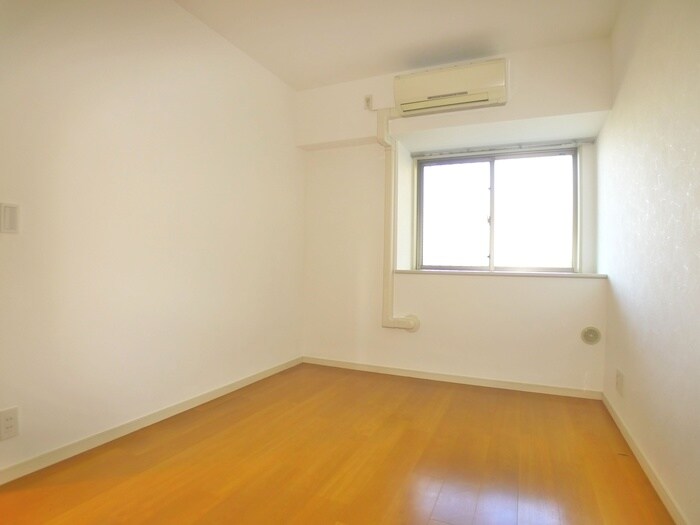 ＩＮＳＵＲＡＮＣＥＢＬＤＧ．Ⅷの物件内観写真