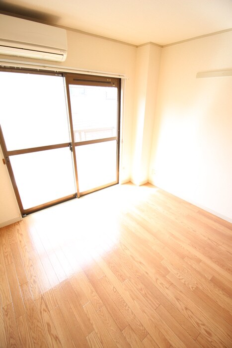 ドゥエル甲斐の物件内観写真