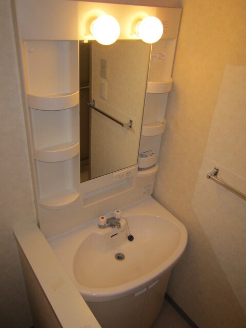 ビュ－上屋敷の物件内観写真