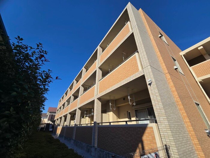 メゾンノ－ブルの物件外観写真