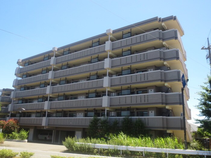 ヴァンヴェ－ル湘南の物件外観写真