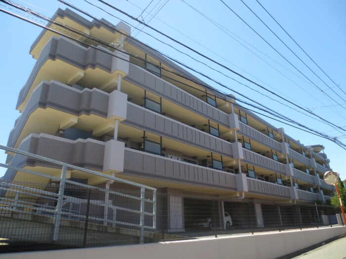 ヴァンヴェ－ル湘南の物件外観写真