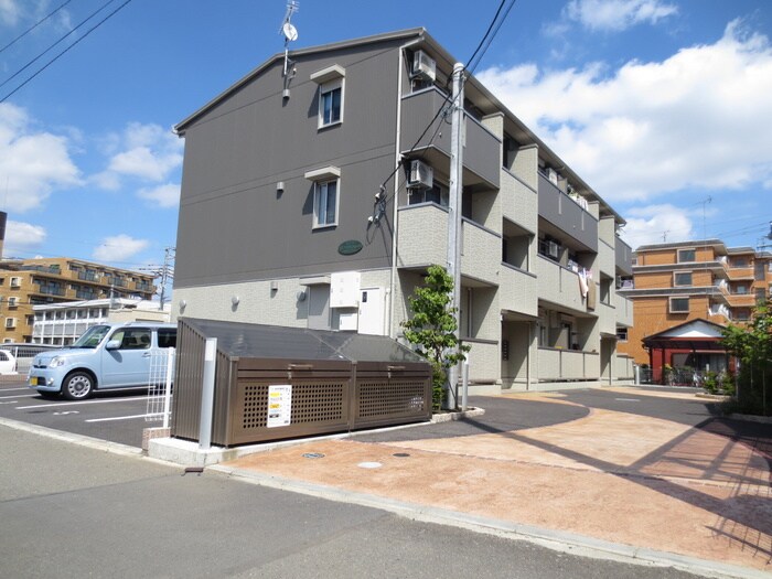 ﾒｿﾞﾝﾄﾞ･ｿﾚｰﾕHiguchiの物件外観写真