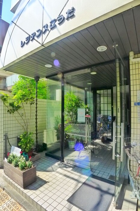 レジデンスこうだの物件外観写真