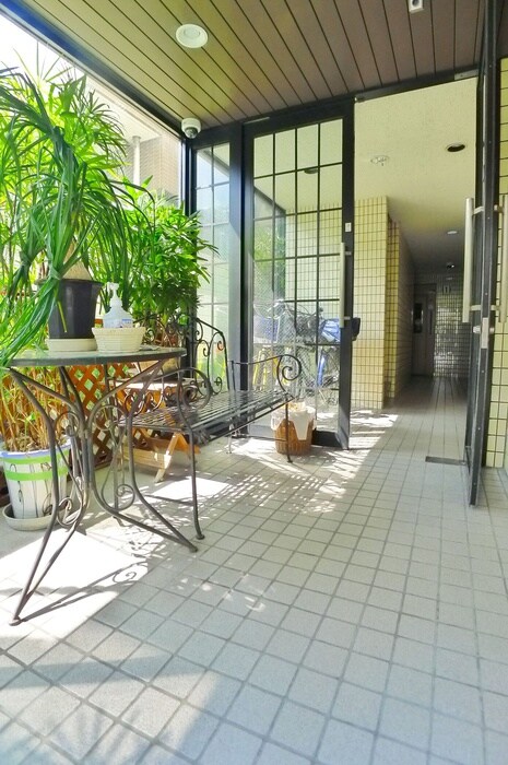 レジデンスこうだの物件外観写真