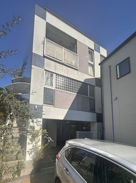 イルフィオーレ笹塚の物件外観写真