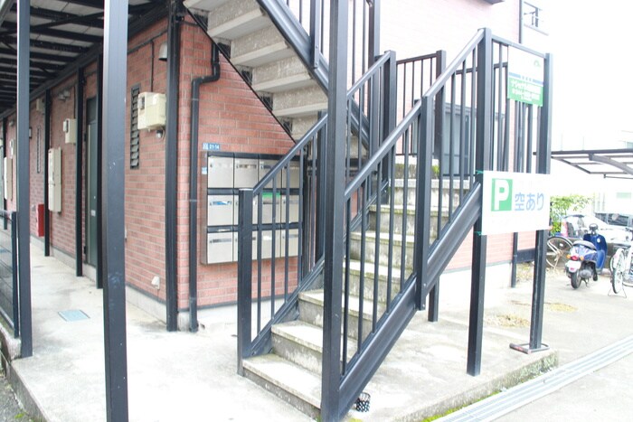 オリ－ブハウスの物件外観写真