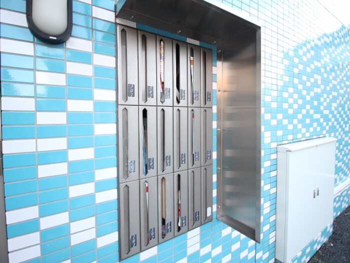 オランダ弐番館の物件外観写真