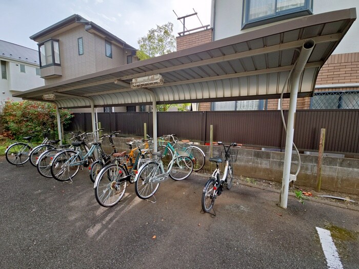 オランダ弐番館の物件外観写真