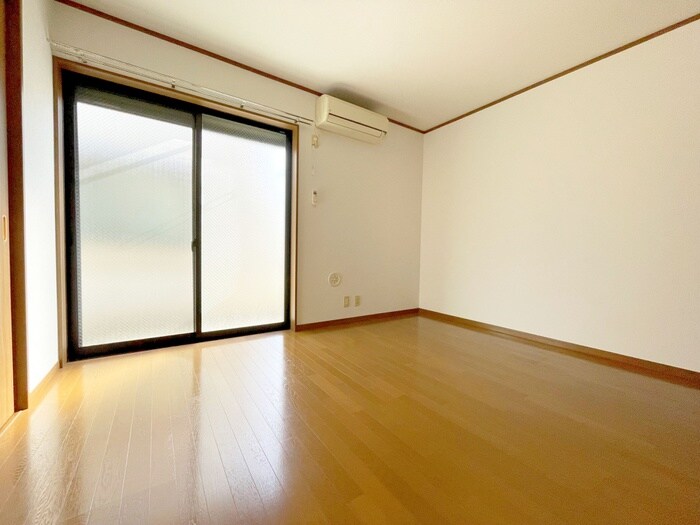 アムール　Ｃａｇｅの物件内観写真