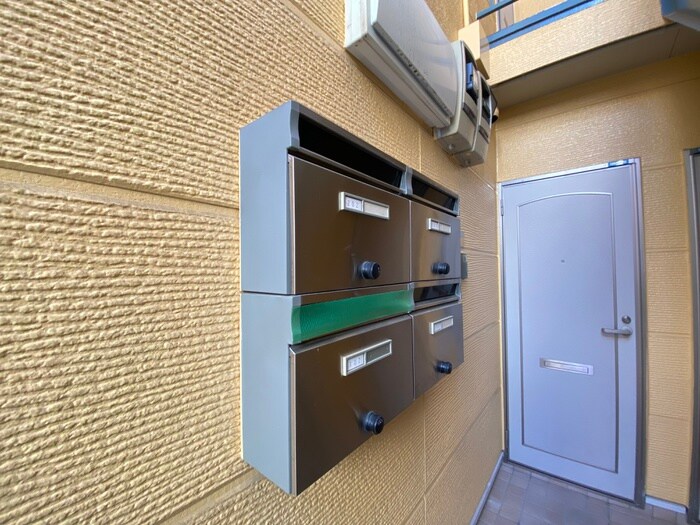 スタ－ツ新井薬師の物件外観写真