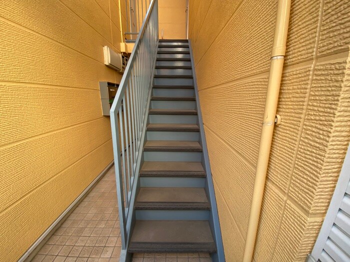 スタ－ツ新井薬師の物件外観写真