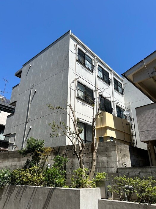 ロベリア六番館の物件外観写真