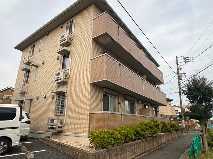 ソレアードＡの物件外観写真