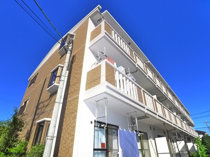 フルーエント芝山の物件外観写真