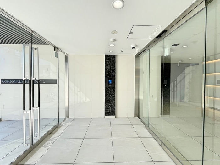 コンフォリア・リヴ平井MUTIOの物件外観写真