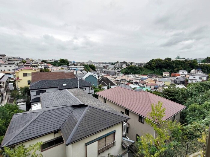 横浜市南区清水が丘戸建の物件内観写真