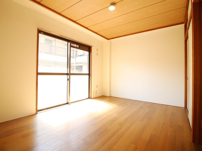 フラワーヒルズの物件内観写真