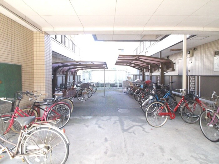 フラワーヒルズの物件外観写真