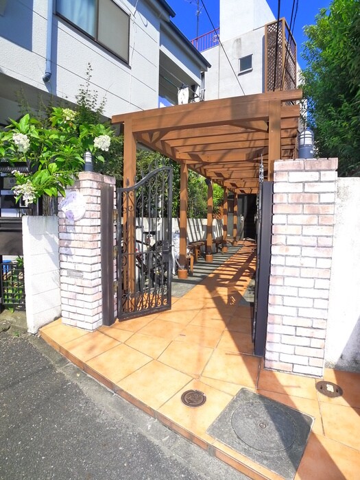 ハロ－レジデンス東大前の物件外観写真